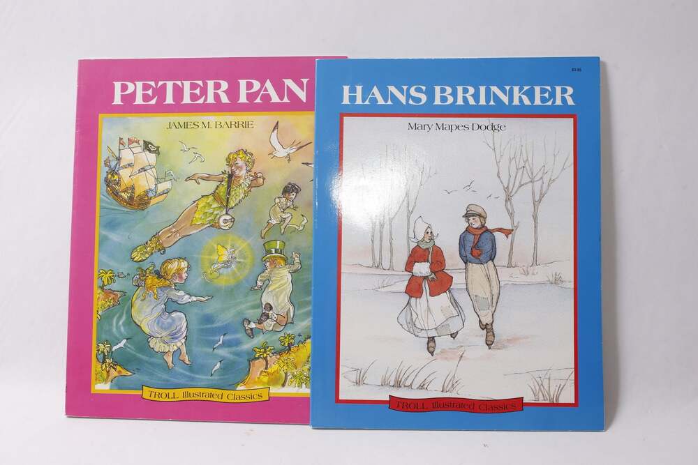 Troll Illustrated Classics – Peter Pan & Hans Brinker, Set of 2 Softcovers